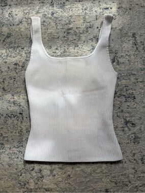 ARITZIA | Babaton White Sculpt Knit Tank